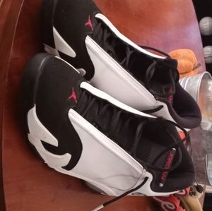 Black toe jordan 14's (no box)